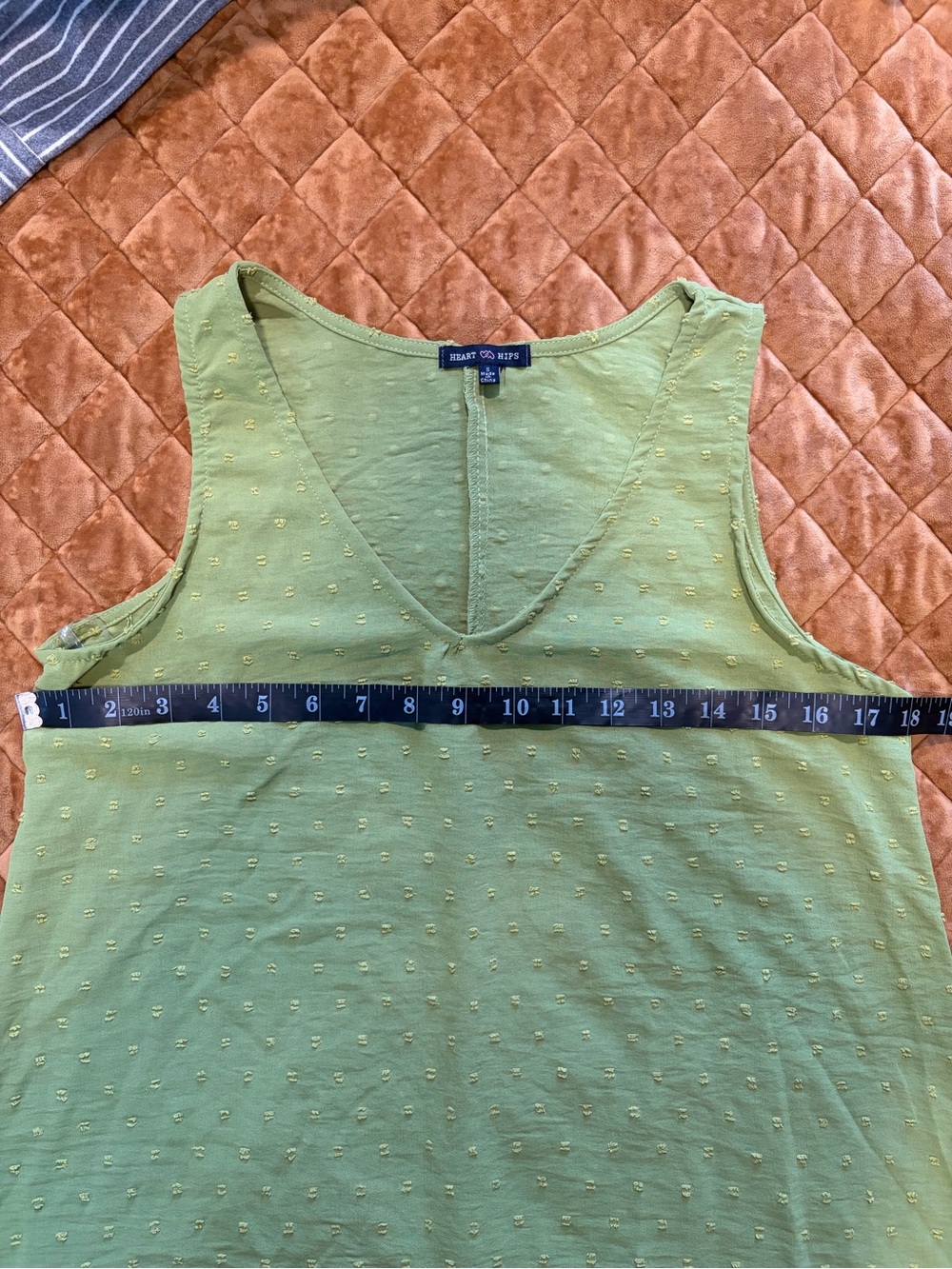 Heart Hips Green Sleeveless V-Neck Midi Dress - Picture 5 of 6